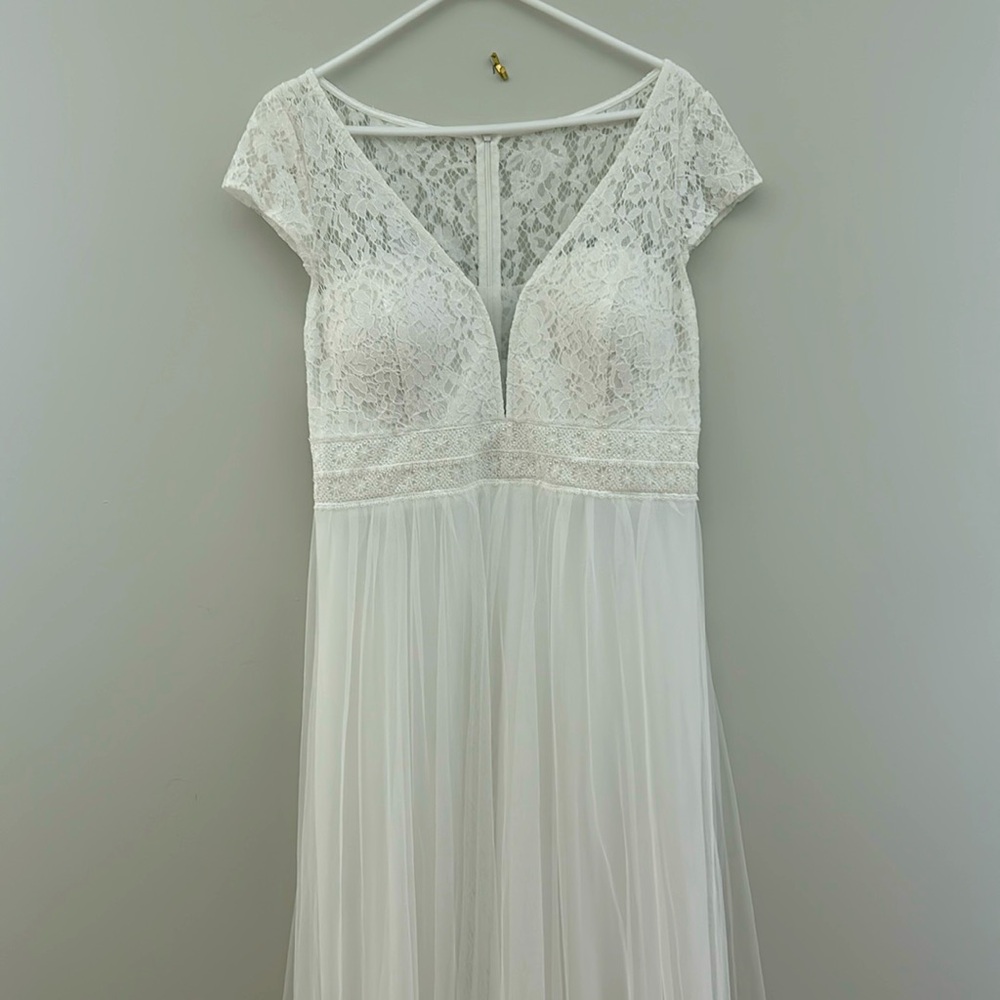 White tulle and lace long “wedding” dress